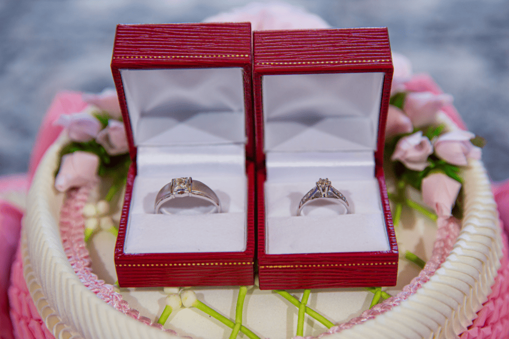 his and hers wedding rings in their ring boxes